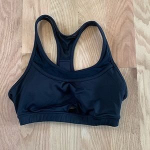 Black sports bra